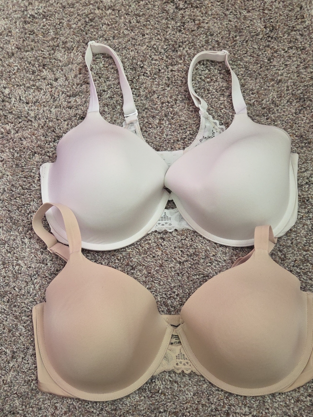 Maidenform Seamless T-Shirt Bras in White and Nude